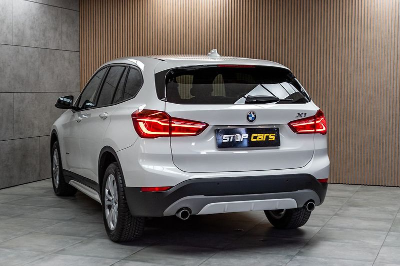 BMW X1 xDrive20d 140kW*SPORT LINE*ČR* - fotka 4 z 45