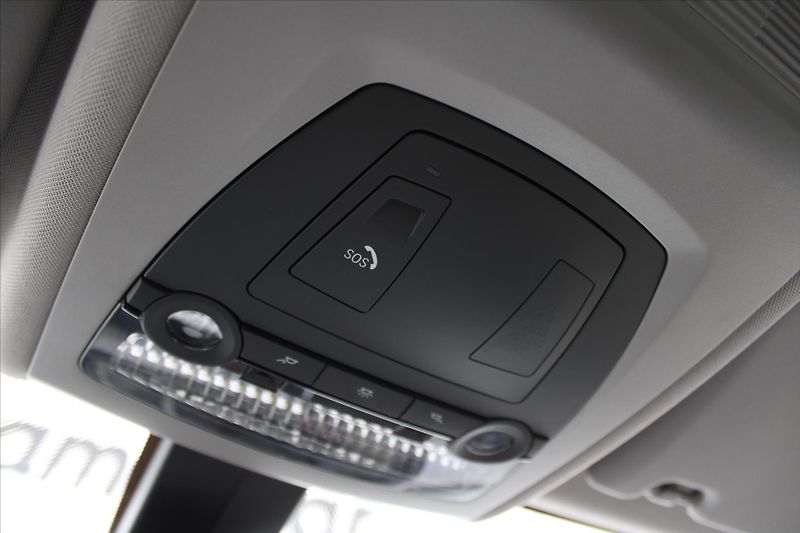 BMW Řada 5 530d xDrive NAVI SERVIS.KN. ČR - fotka 23 z 26