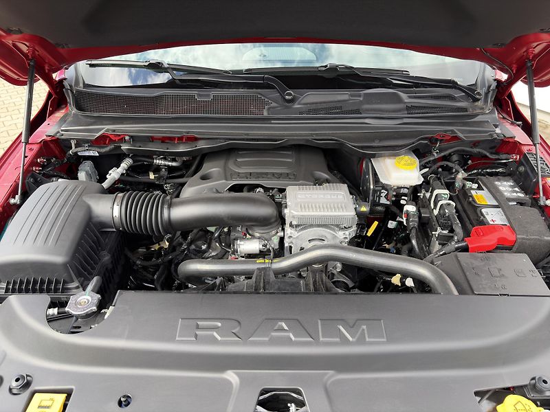 Dodge RAM (2026) 1500 REBEL V8 HEMI 2026 - fotka 47 z 47