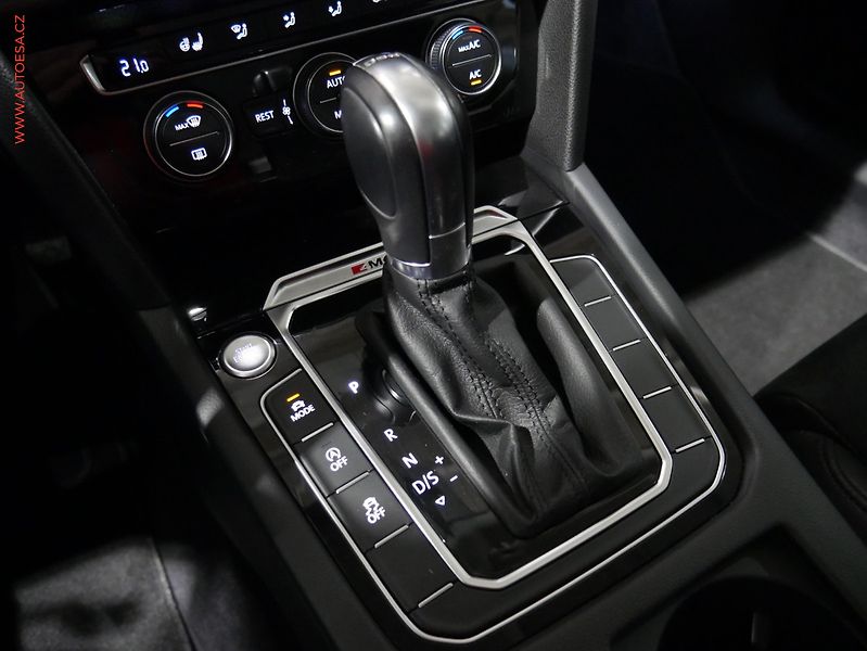 Volkswagen Passat (2015) 2.0Bi-TDi 4x4, ČR, DSG, LED - fotka 17 z 18