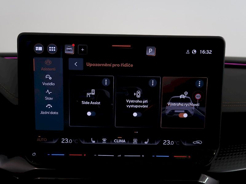 Cupra Leon (2025) 1.5eTSI 110KW DSG - fotka 25 z 41