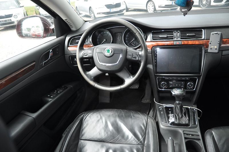 Škoda Superb II 2.0TDi 103kW Elegance  - fotka 5 z 20