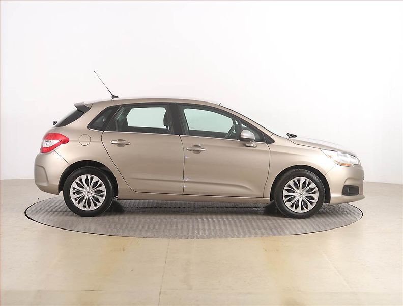Citroën C4 (2015) 1.6 HDi, Tempomat - fotka 6 z 15