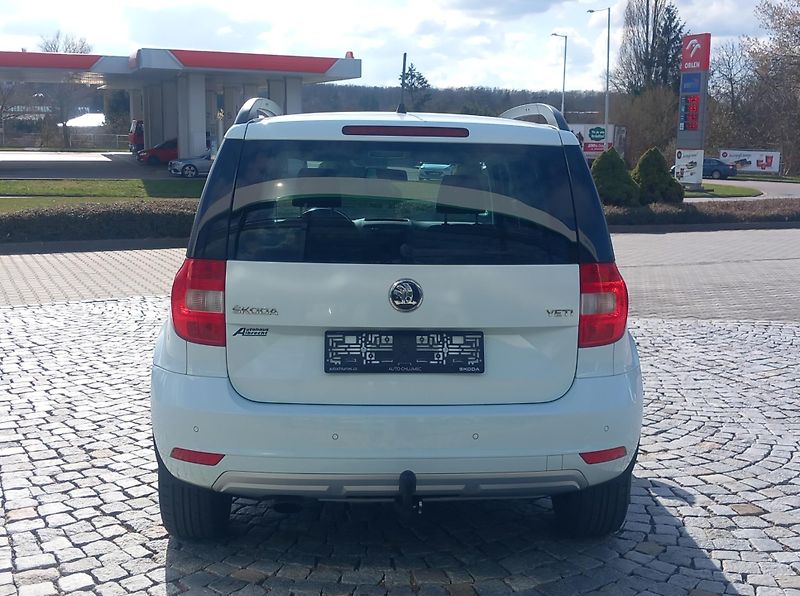 Škoda Yeti 1.2 TSI Active - fotka 5 z 27