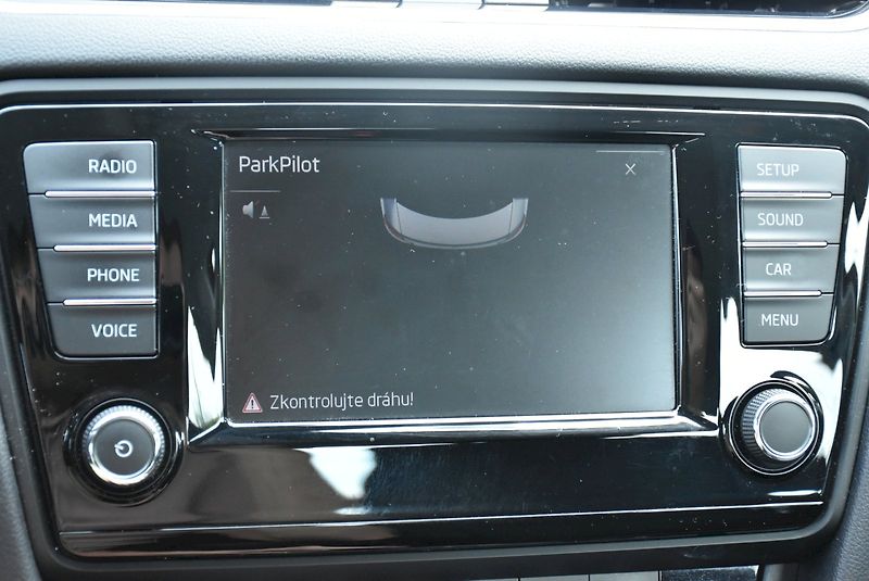 Škoda Octavia (2015) Elegance 1.8 TSI 132 kW - fotka 18 z 31