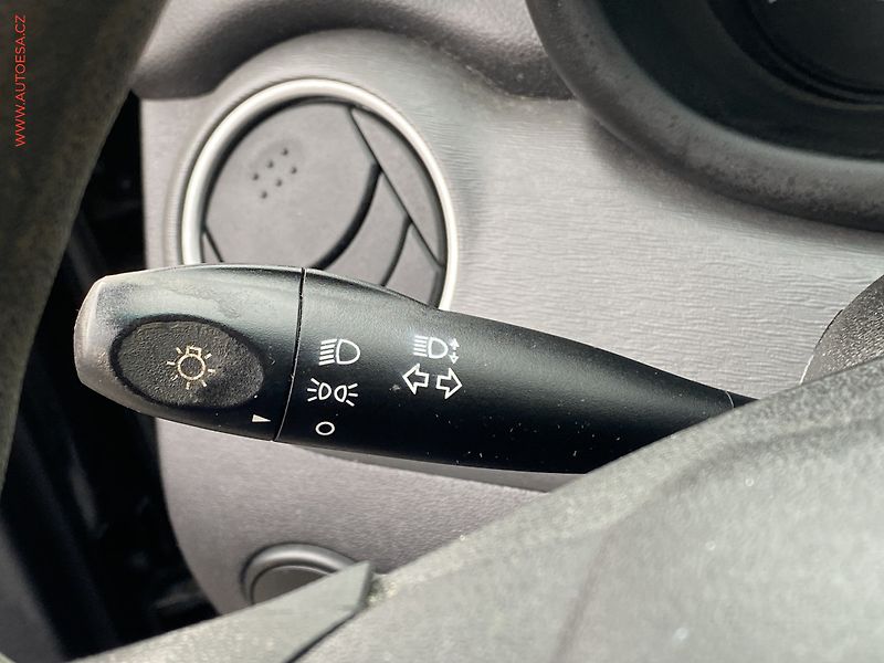 Hyundai i10 (2013) 1.1i, Klima - fotka 14 z 17