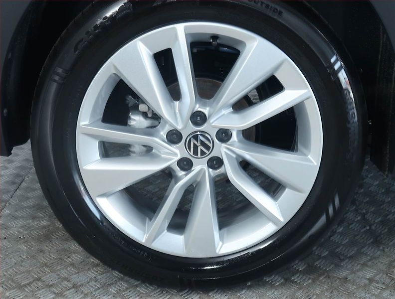 Volkswagen T-Cross (2025) 1.0 TSI - fotka 14 z 17