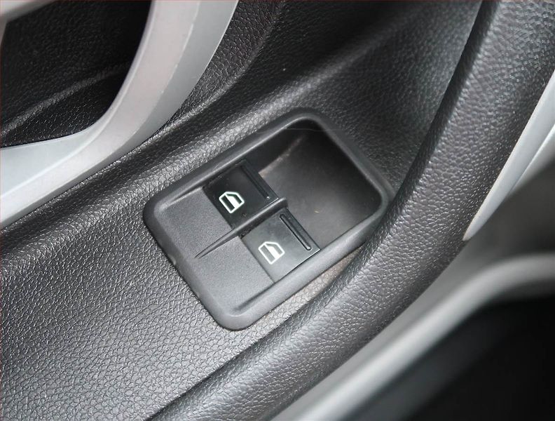 Škoda Roomster (2006) 1.4 16V, po STK, Tažné - fotka 13 z 13