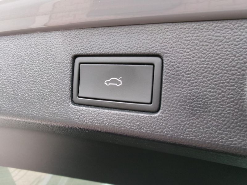 Volkswagen Arteon Shooting Brake (2023) 1,4TSI E-hybrid R-Line WEBASTO - fotka 15 z 62