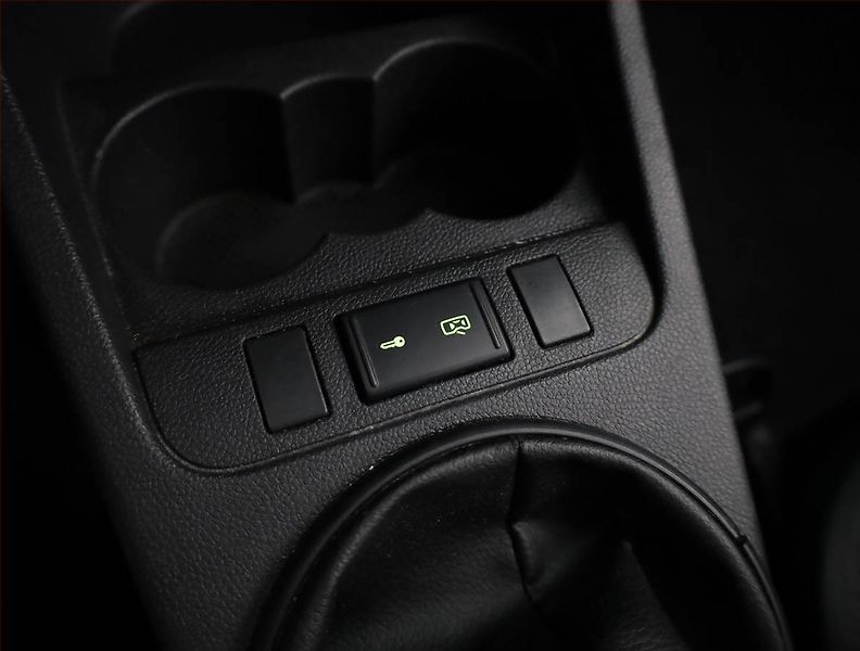 Škoda Fabia (2007) 1.2, nová STK, servisované - fotka 11 z 12