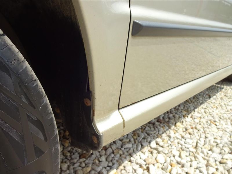 Škoda Fabia I 1,2i 47kW Combi - fotka 13 z 43