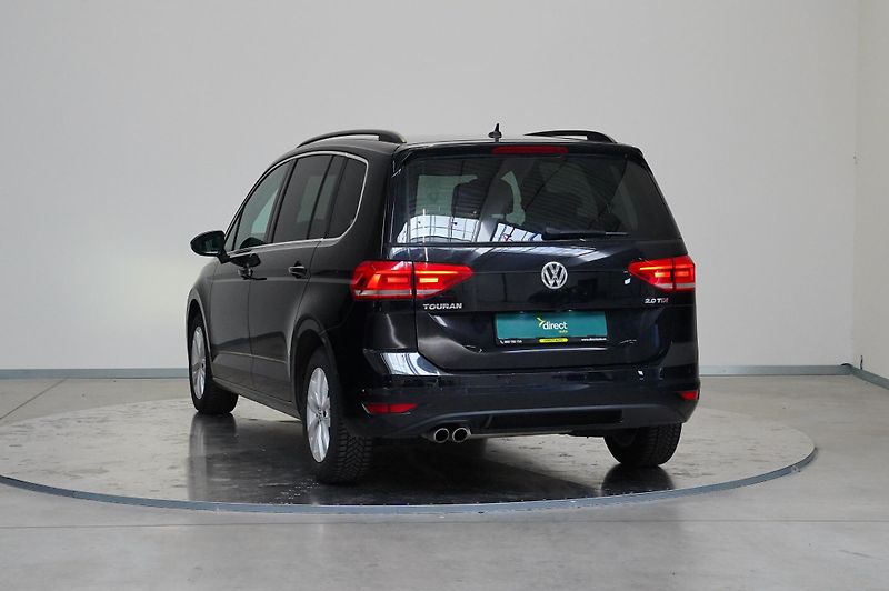 Volkswagen Touran - fotka 4 z 6
