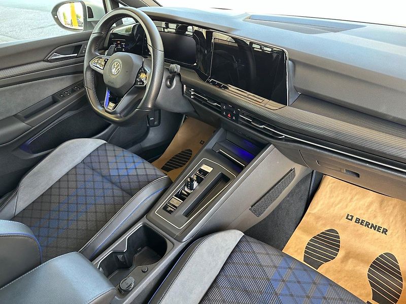 Volkswagen Golf (2021) R 235kW PANOR.NAVI,100%KM - fotka 9 z 24