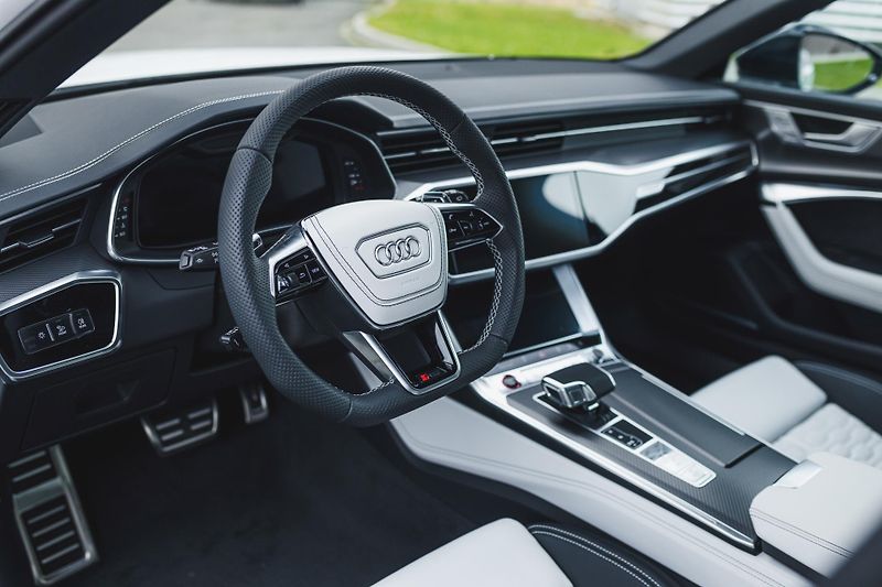 Audi RS 6 441 kW quattro V8 TFSI - fotka 4 z 5