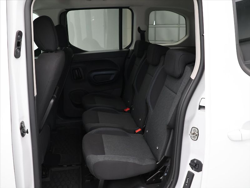 Peugeot Rifter 1,5 HDi 130k Allure tažné DPH - fotka 14 z 26