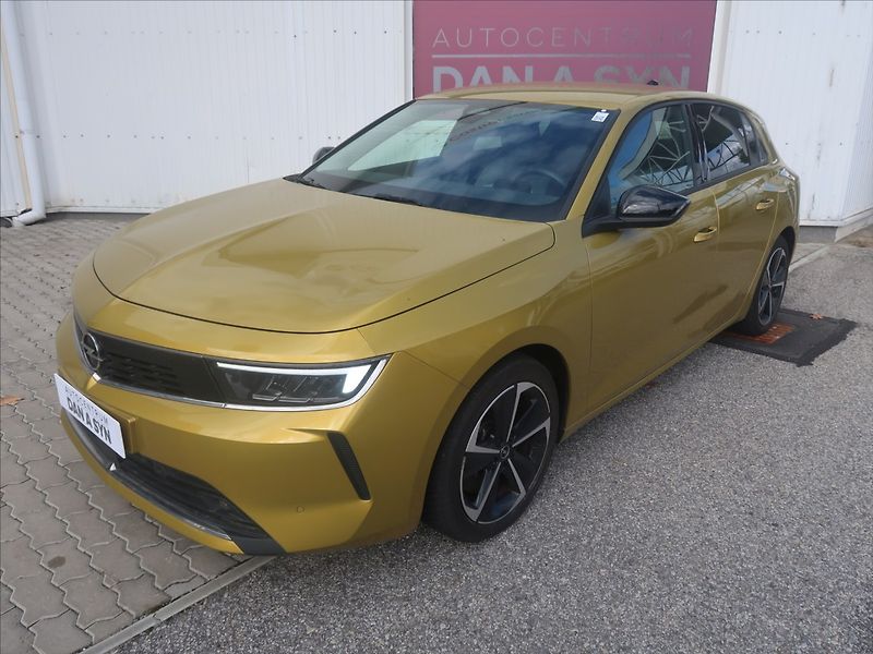 Opel Astra 1,6 T PHEV, zánovní vůz - fotka 1 z 4