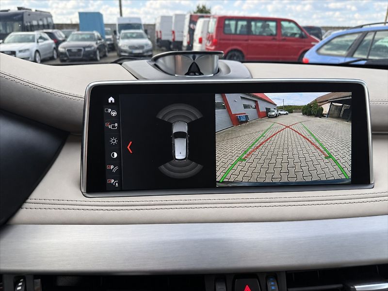BMW X5 40e Xdrive LED HUD PANO TZ - fotka 27 z 42