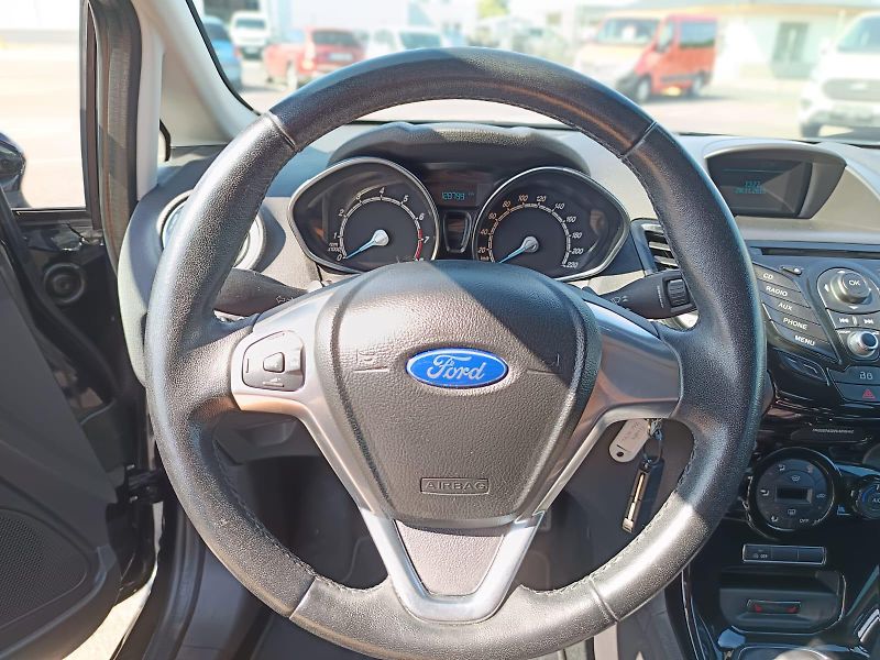 Ford Fiesta (2014) - fotka 8 z 33