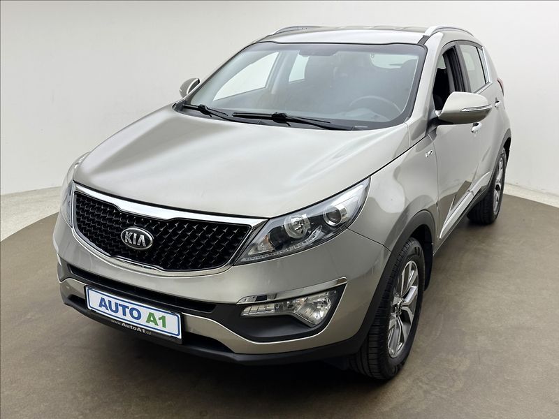 Kia Sportage 2,0 4X4 DPH VÝHŘEV TAŽNÉ ČR - fotografie inzerátu