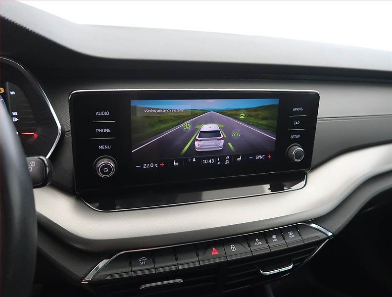 Škoda Octavia (2023) Ambition 2.0 TDI, ČR,1.maj - fotka 15 z 23