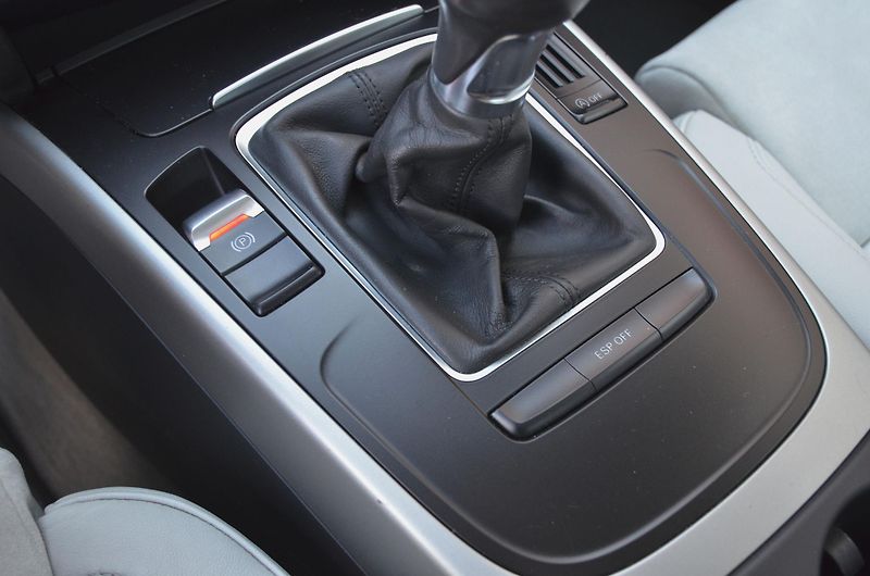 Audi A5 (2009) Coupe 2.0 TFSi 132kW S-LINE  - fotka 28 z 40