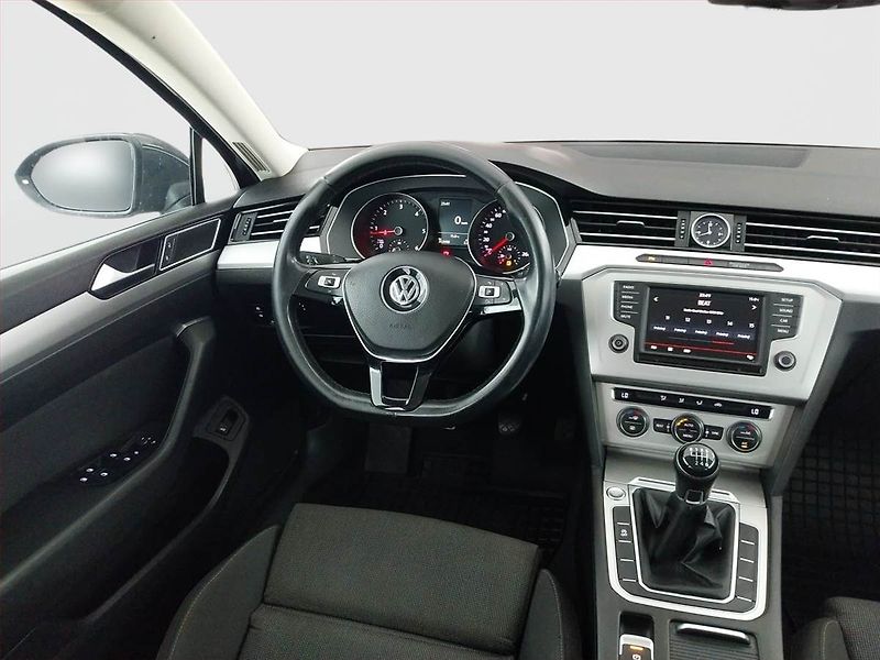 Volkswagen Passat (2016) Comfortline 1.6 TDI, Tempomat - fotka 7 z 20