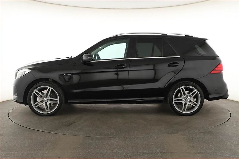Mercedes-Benz GLE (2015) AMG line 400 - fotka 3 z 20