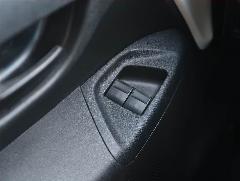 Toyota Aygo (2015) 1.0 VVT-i, Tempomat - fotka 15 z 18