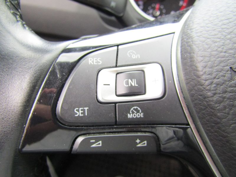 Volkswagen Tiguan (2017) 1.4 TSI 110kW DSG R-Line - fotka 31 z 43
