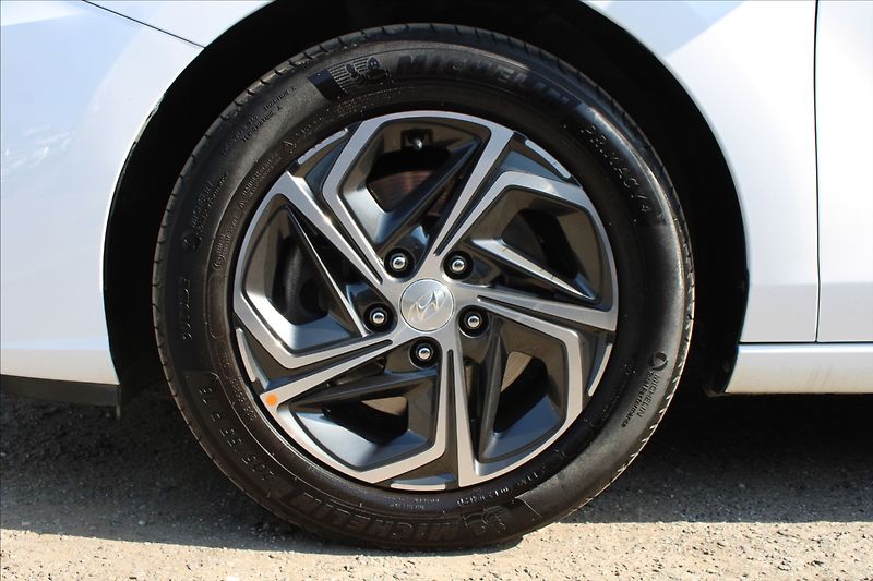 Hyundai i30 1,5 TGDI  1MAJ,AT,SMART,ZÁRUKA - fotka 27 z 41