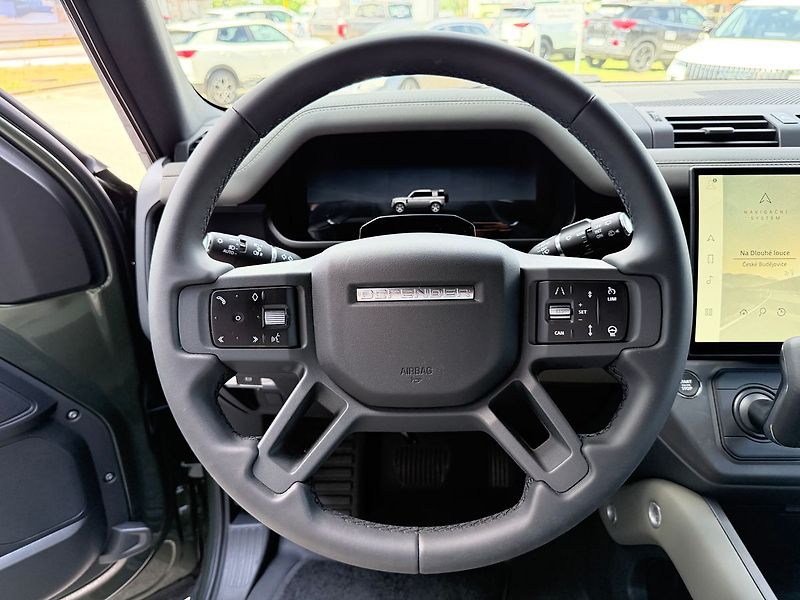 Land Rover Defender X-Dynamic SE D250 - fotka 16 z 17