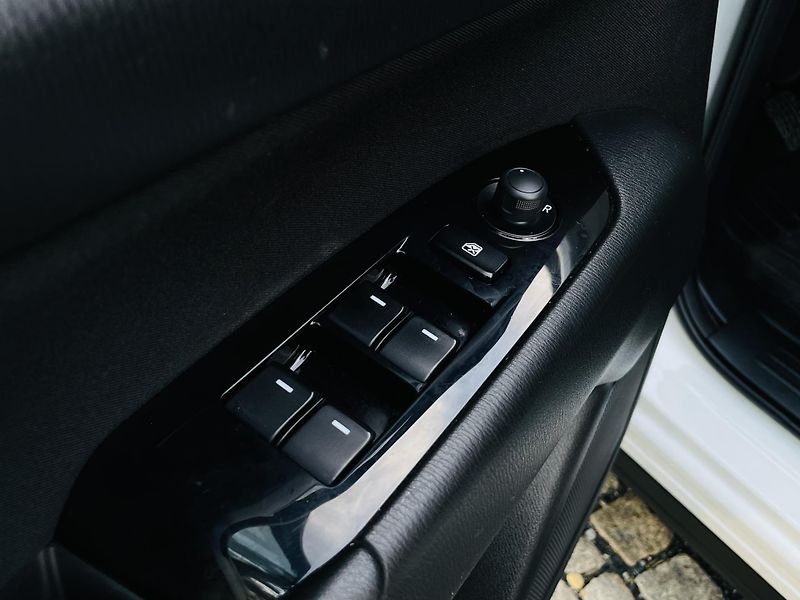 Mazda CX-5 2.0i MANUÁL SERVISKA TAŽNÉ 2WD - fotka 33 z 41
