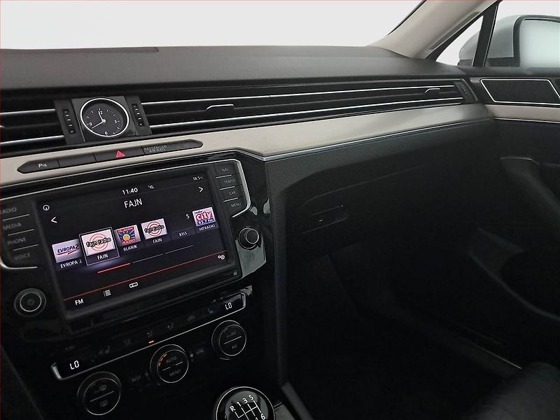 Volkswagen Passat (2015) Highline 2.0 TDI, Navi - fotka 12 z 20