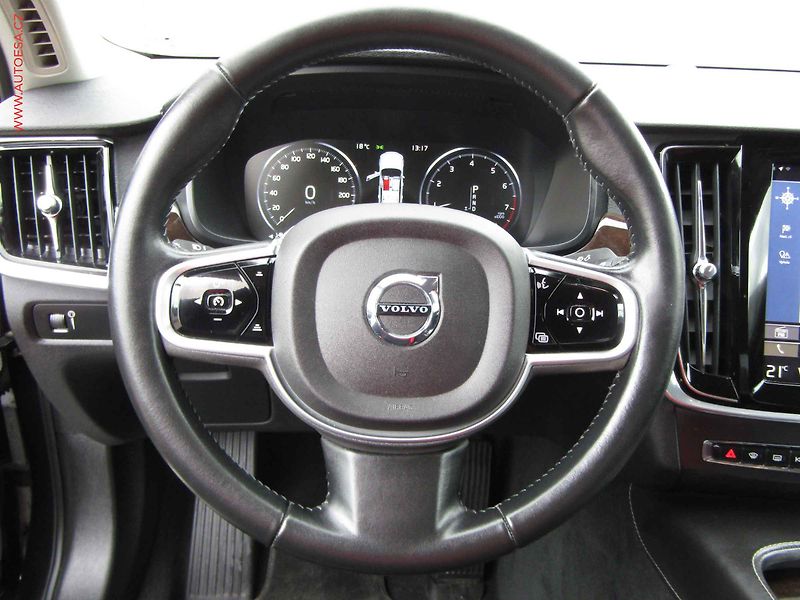 Volvo S90 (2017) 2.0 T5, 1.maj,ČR, servis - fotka 22 z 25