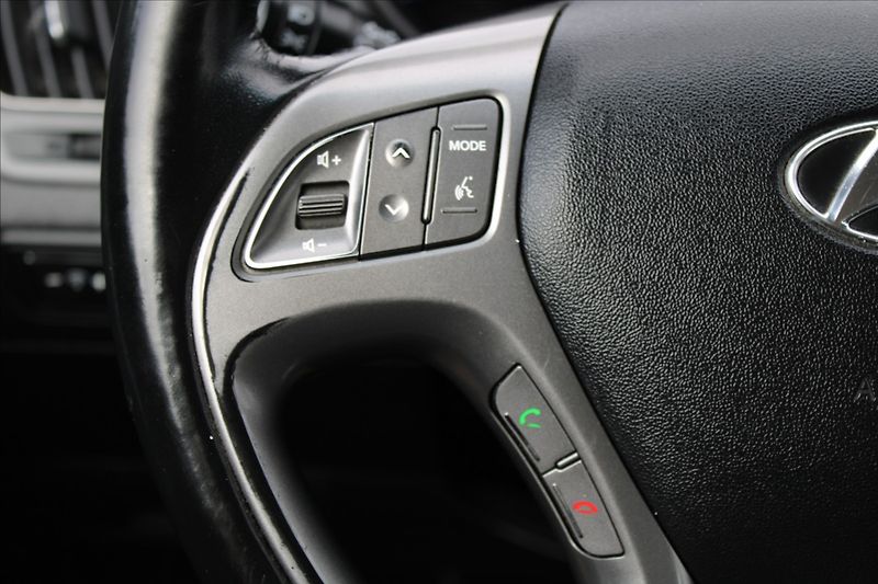 Hyundai ix35 1,7 CRDI  ČR,TRIKOLOR+,TAŽNÉ - fotka 16 z 28