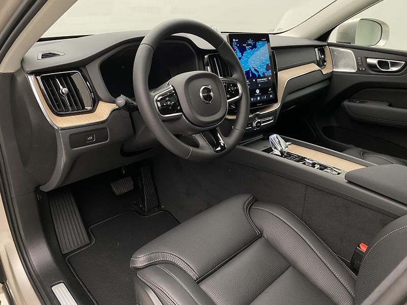 Volvo XC60 B5 AWD BRIGHT ULTRA AUT CZ - fotka 4 z 60