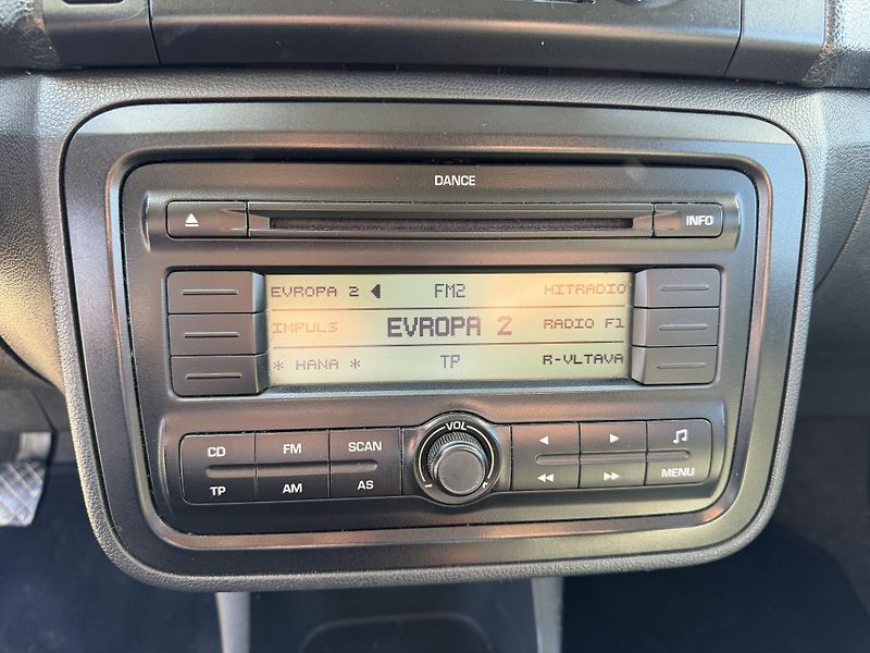 Škoda Roomster 1,4i 16V/63kW - KLIMA,ABS - fotka 22 z 59