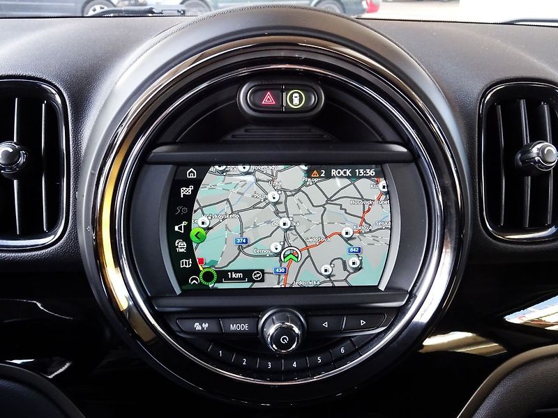 Mini Countryman Cooper 1.5 SE ALL4 A/T Hybrid - fotka 8 z 32