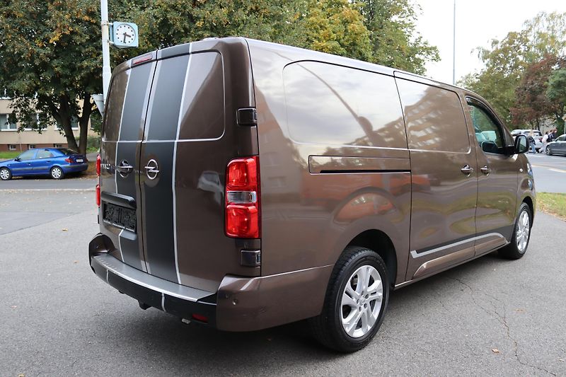 Opel Vivaro (2020) 2.0 BlueHDi/CDTi 130 kW - fotka 13 z 57