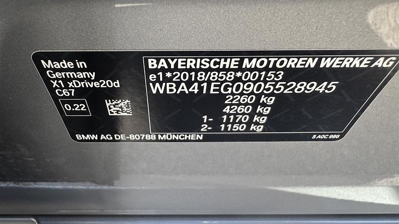 BMW X1 xDrive20d Mpaket ČR dph - fotka 10 z 11
