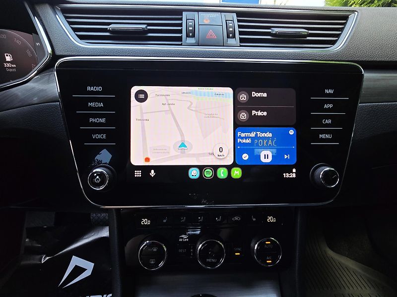 Škoda Superb 2.0TDi110KW DSG STYLE EXTRA ČR - fotka 28 z 43