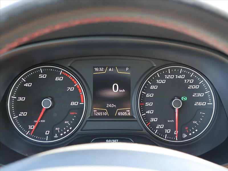 Seat Leon FR 1,8 TSI 132kW DSG CZ - fotka 18 z 34