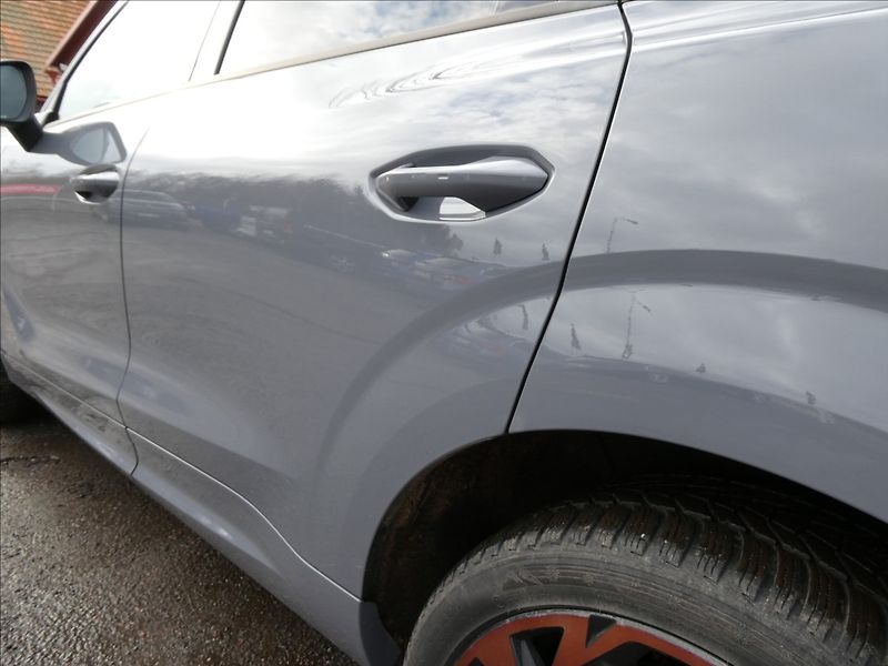 Cupra Terramar 2,0 VZ 2.0 TSi 195kW DSG 4WD - fotka 16 z 45