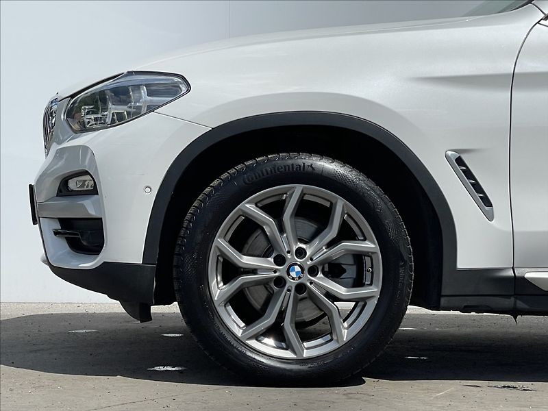 BMW X3 2,0 xDrive20i AT8 LED - fotka 18 z 22