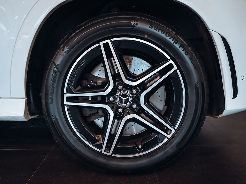 Mercedes-Benz GLE 450 4MATIC AMG 270kW - fotka 26 z 26
