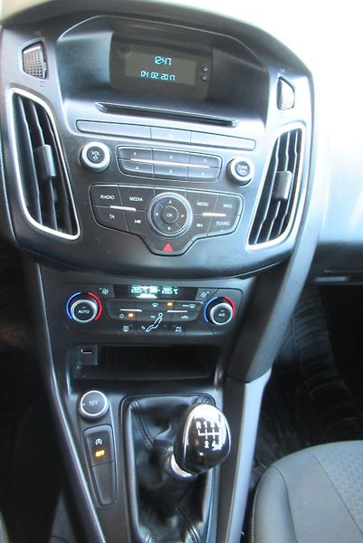Ford Focus 1.0 92kW AUT. KLIMA  - fotka 13 z 22