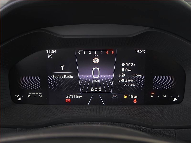 Škoda Karoq (2024) 1.5 TSI, Drive, FullLed - fotka 11 z 16