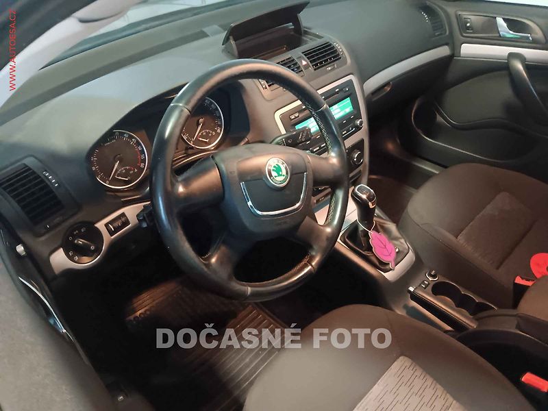 Škoda Octavia (2013) 1.6 TDI, ČR, servis.kniha, AC - fotka 3 z 3