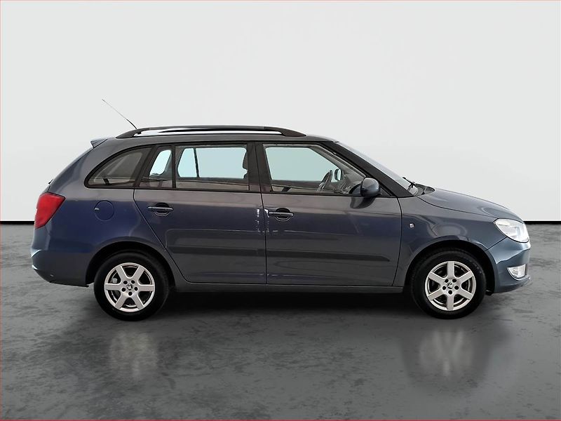 Škoda Fabia (2011) 1.2 TSI, Xenony, Tempomat - fotka 6 z 15