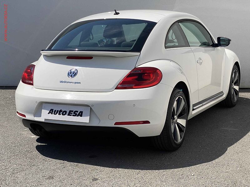 Volkswagen Beetle (2013) 1.4TSi, 1.maj,ČR, Bixenon - fotka 4 z 17